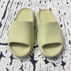 Yeezy Slides